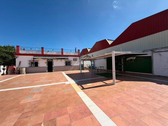 Chalet en venta en Utrera, Pedanías Norte. PARCELA RÚSTICA. Chalets.