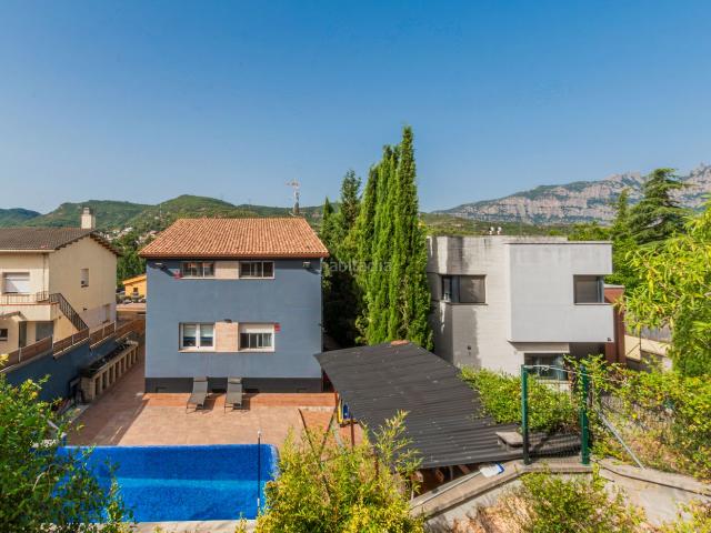 Chalet en venta en Vacarisses. casa con piscina en vacarisses. Chalets.