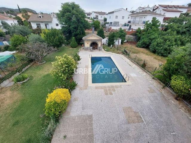 Chalet en venta en Vacarisses, de 133 m² 5 habitaciones por 398.000