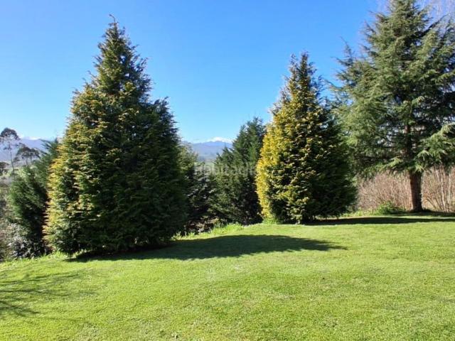 Chalet en venta en Valdáliga. Chalet exclusivo con vistas despejadas y máxima tranquilidad, a pocos minutos de San Vicente de la Barquera y sus playas. Chalets.