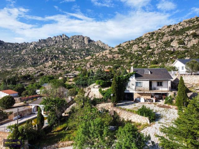 Chalet en venta en Valdemanco. Chalets.