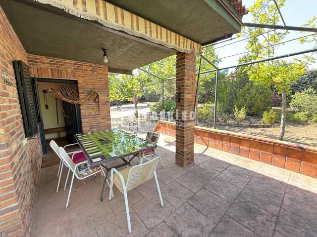 Chalet en venta en Valdemorillo, Mojadillas Parque de las Infantas El Paraiso. Chalet independiente en Urbanización La Pizarrera Valdemorillo. Chalets.