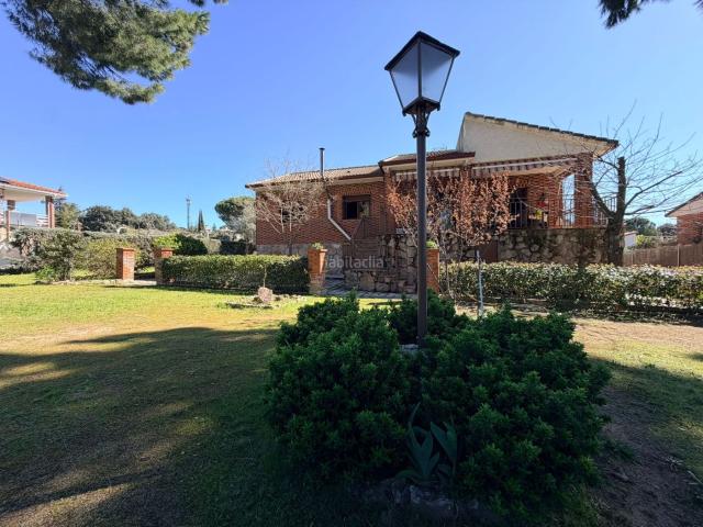 Chalet en venta en Valdemorillo, Cerro Alarcón. Chalets.