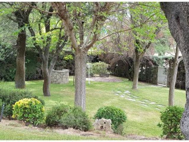 Chalet en Venta en Valdemorillo de la Sierra, Madrid