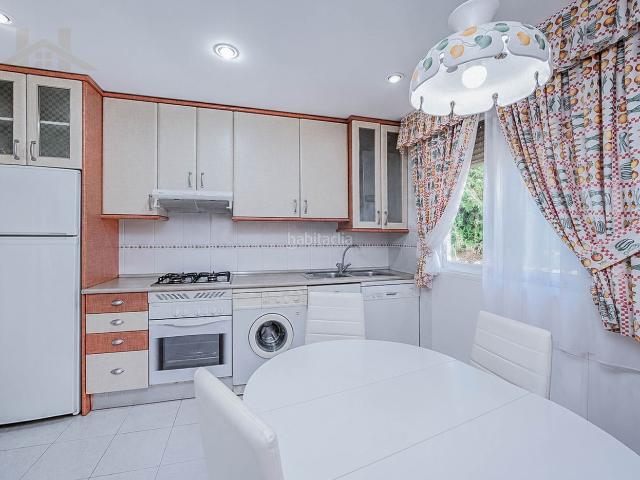 Chalet en venta en Valdemorillo, Valdemorillo Pueblo. Chalet adosado en venta. Chalets.