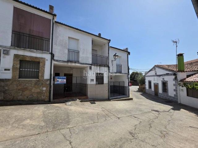 Chalet en venta en Valdeobispo. Casa adosada en venta en CENTRO Valdeobispo Cáceres. Chalets.