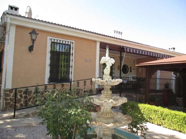 Chalet en venta en Valdepeñas