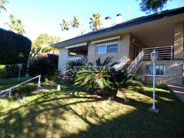 Chalet en venta en Valencia, Camp del turia, 46530