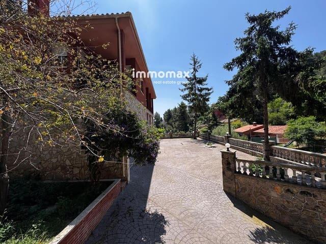 Chalet en venta en Vallirana, Barcelona