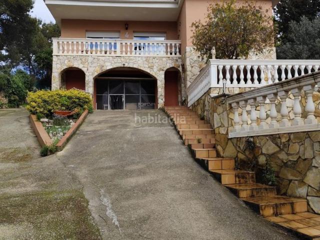 Chalet en venta en Vallirana. Chalet en venta en Park, 5 dormitorios. Chalets.