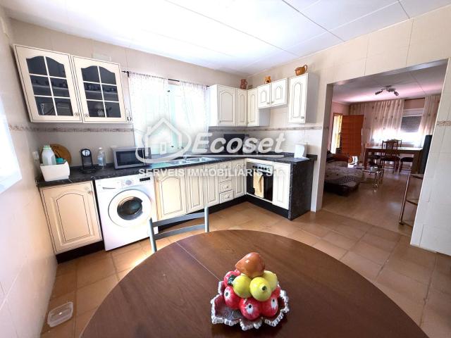 Chalet en venta en Vallirana. Chalets.