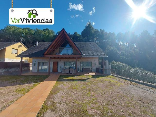 Chalet en venta en Vallirana, de 278 m² 4 habitaciones por 519.000