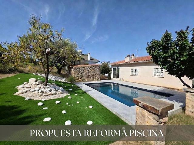 Chalet en venta en Vallirana, de 206 m² 4 habitaciones por 442.000