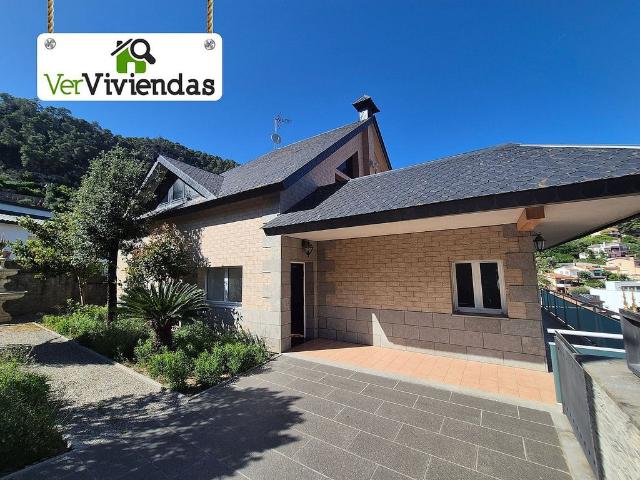 Chalet en venta en Vallirana, de 438 m² 4 habitaciones por 715.000
