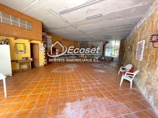 Chalet en venta en Vallirana. IDEAL PARA VIVIR Y TRABAJAR. Chalets.
