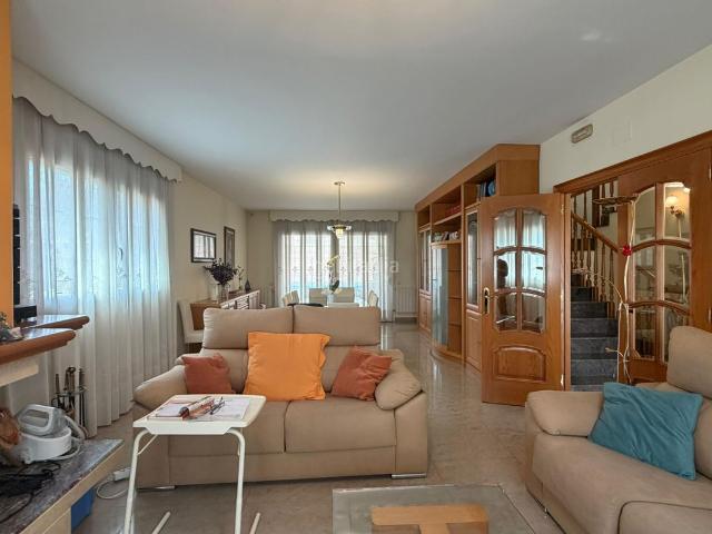 Chalet en venta en Vallromanes. CHALET EN VENTA En Carrer de Salvador Espriu, Vallromanes, Barcelona, Catalunya, España. Chalets.