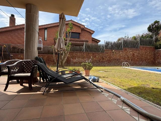 Chalet en venta en Vallromanes. Chalets.