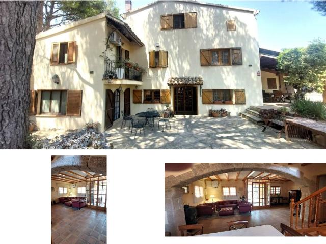 Chalet en venta en Valls. Venta de chalet rústico en Valls. Chalets.
