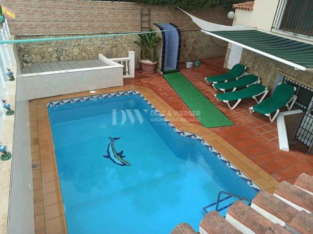Chalet en venta en Caleta de Vélez