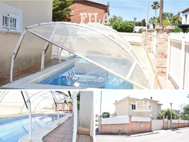 Chalet en venta en Vendrell El, Bonavista Costa Dorada. CASA INDEPENDIENTE CON PISCINA EN BONAVISTA. Chalets Vendrell.