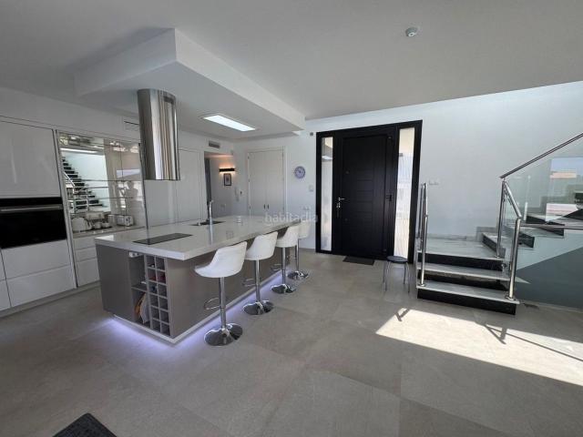 Chalet en venta en Vera, Puerto Vera. Exclusiva villa de lujo con piscina privada y diseño contemporáneo. Chalets.