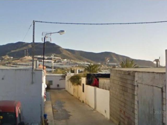 Chalet en Venta en Vícar, Almería
