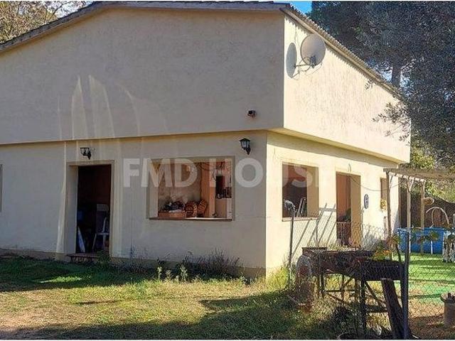 Chalet en venta en Vidreres, de 105 m² 3 habitaciones por 190.000