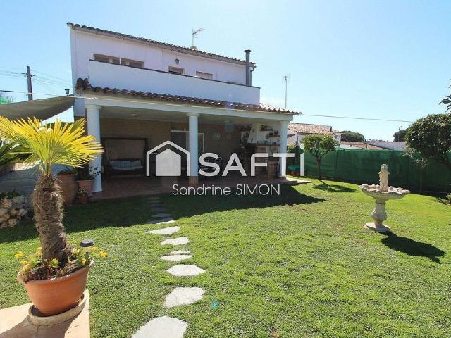 Chalet en venta en calle Llorer, Vidreres, de 115 m² 6 habitaciones por 315.000