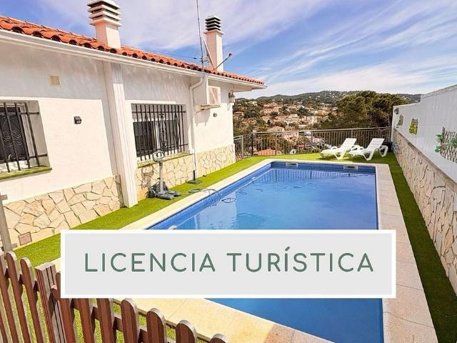 Chalet en venta en calle Petúnia, Vidreres, de 193 m² 4 habitaciones por 339.000