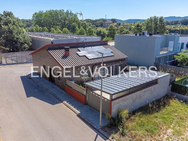 Chalet en venta en Vidreres, de 230 m² 3 habitaciones por 375.000