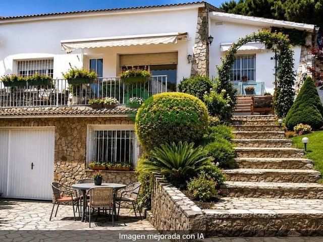 Chalet en venta en Vidreres, de 95 m² 3 habitaciones por 225.000