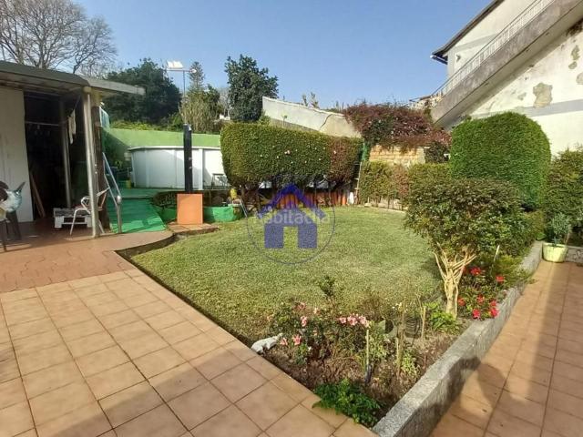 Chalet en venta en Vigo, Teis. Chalets.