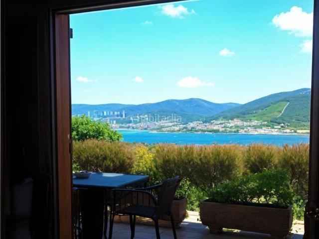Chalet en venta en Vigo, Teis. Descubre tu hogar ideal en A Guia!. Chalets.