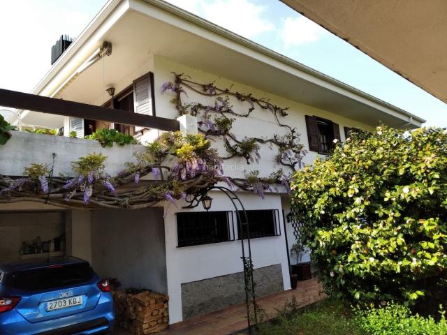 Chalet en venta en Vigo, Valadares Beade. Casa o chalet independiente en venta en Campo Grande. Chalets.
