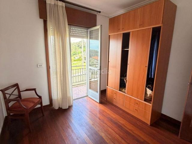 Chalet en venta en Vigo, Bembrive. Zona residencial de Bembrive, vistas al mar. Chalets.