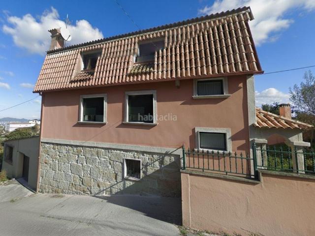 Chalet en venta en Vigo, Comesaña Matamá. CASA ALQUILADA. Chalets.
