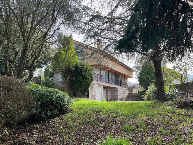 Chalet en venta en Vigo, Comesaña Matamá. Chalets.