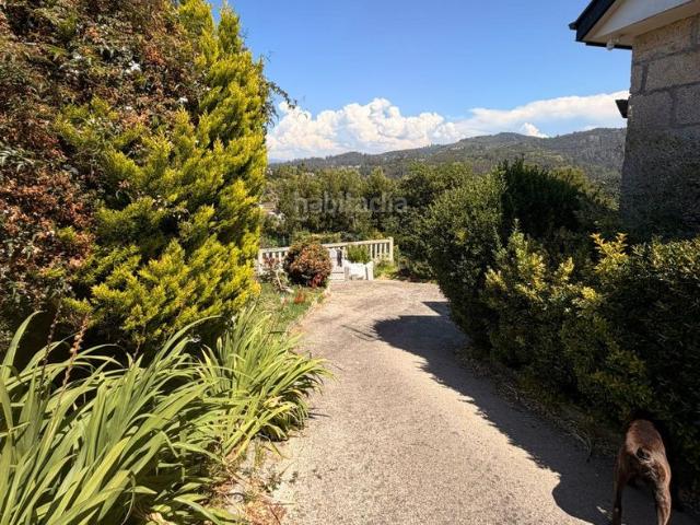 Chalet en venta en Vigo, Coruxo Oia Saiáns. Frente al parque de Fragoselo. Chalets.