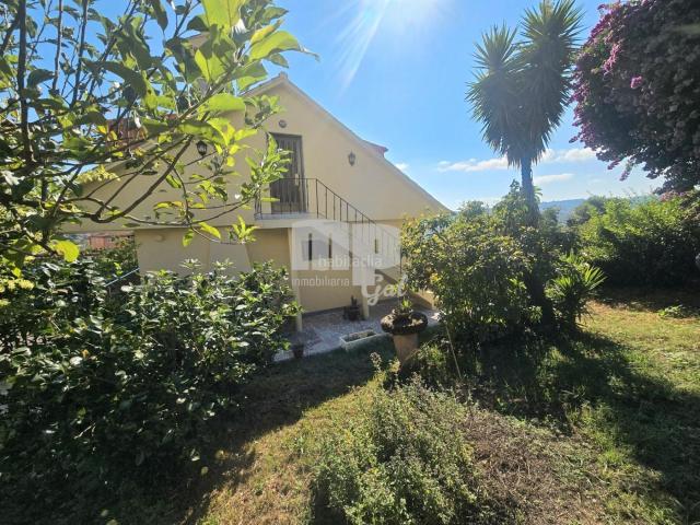 Chalet en venta en Vigo, Lavadores. Chalets.