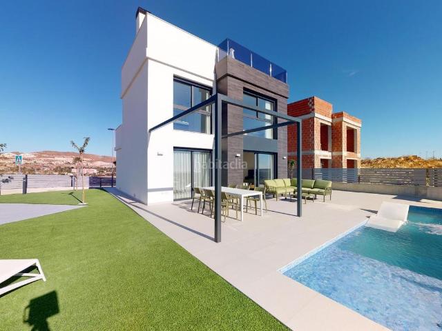 Chalet en venta en Vila Joiosa la, Centro Urbano. Chalet en Muchamiel El Campello,con vistas al mar. Chalets Vila Joiosa.