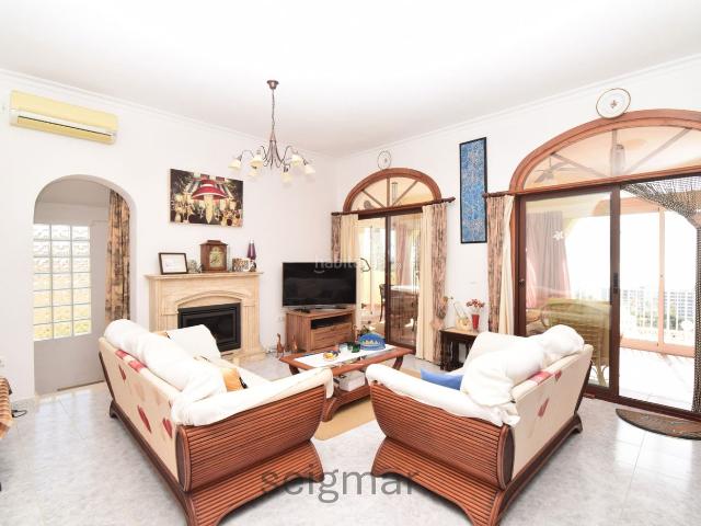 Chalet en venta en Vila Joiosa la, Poble Nou Montiboli. CHALET INDEPENDIENTE CON IMPRESIONANTES VISTAS AL MAR. Chalets Vila Joiosa.