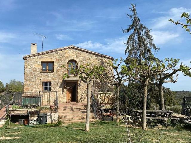 Chalet en venta en Vilanova de Meià, de 360 m² 6 habitaciones por 399.990