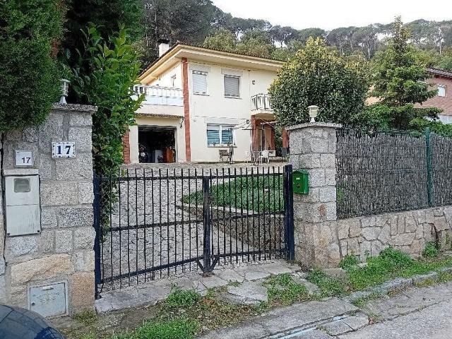 Chalet en venta en Vilanova del Vallès, de 147 m² 4 habitaciones por 250.000