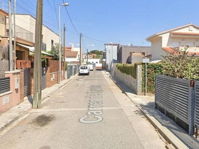 Chalet en venta en Vilanova i La Geltrú, de 132 m² 5 habitaciones por 204.000