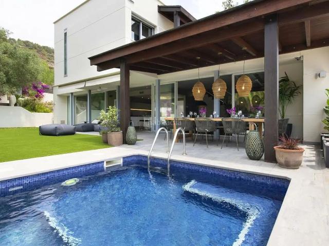 Chalet en venta en Vilanova i la Geltrú, Fondo Somella Costa Dorada. Exclusiva vivienda unifamiliar en Mas Alba Sitges. Chalets Vilanova i la.