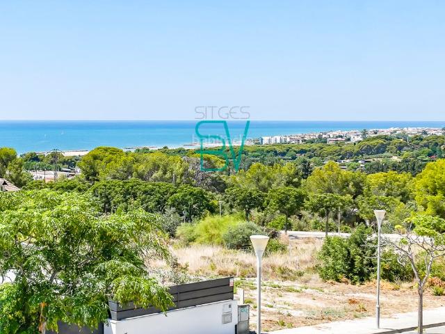 Chalet en venta en Vilanova i la Geltrú, L´Aragai Costa Dorada. Espectacular villa moderna con piscina, terreno plano y vistas al mar!. Chalets Vilanova i la.