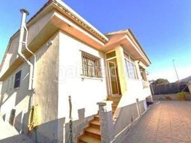 Chalet en venta en Vilanova i la Geltrú, La Collada Sis Camins Costa Dorada. CHALET INDEPENDIENTE CON VISTAS AL MAR. Chalets Vilanova i la.