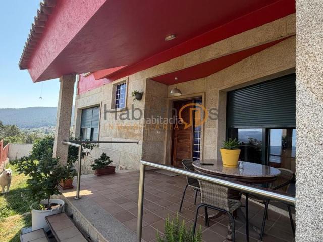 Chalet en venta en Vilaboa. Chalets.