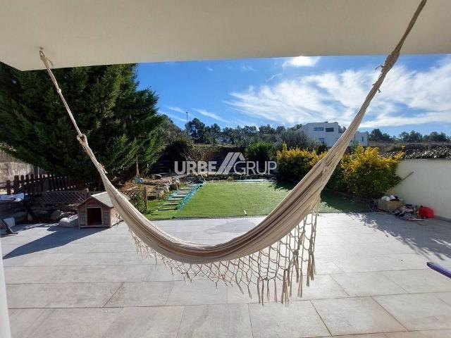 Chalet en venta en Viladecavalls, de 186 m² 5 habitaciones por 549.900