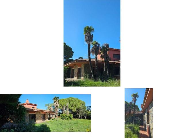 Chalet en venta en Vilallonga del Camp. Gran Chalet de 570m ideal familias grandes. Chalets Vilallonga del.